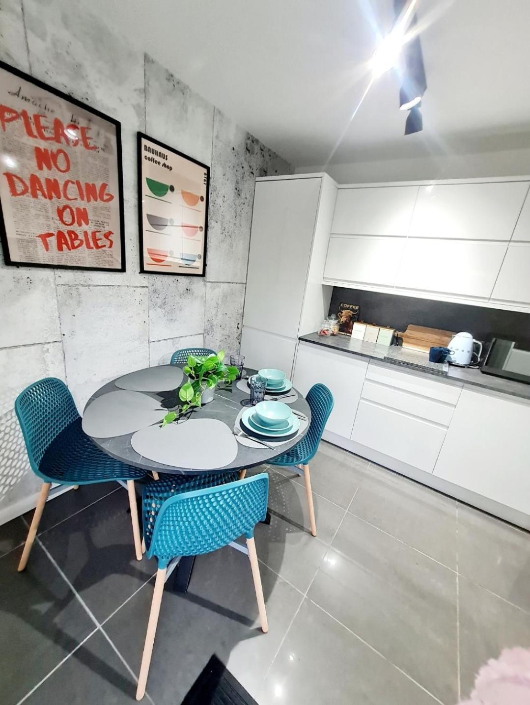 Ferienwohnung Bright 3Br Walking Distance To Town - Free Parking Glasgow Exterior foto